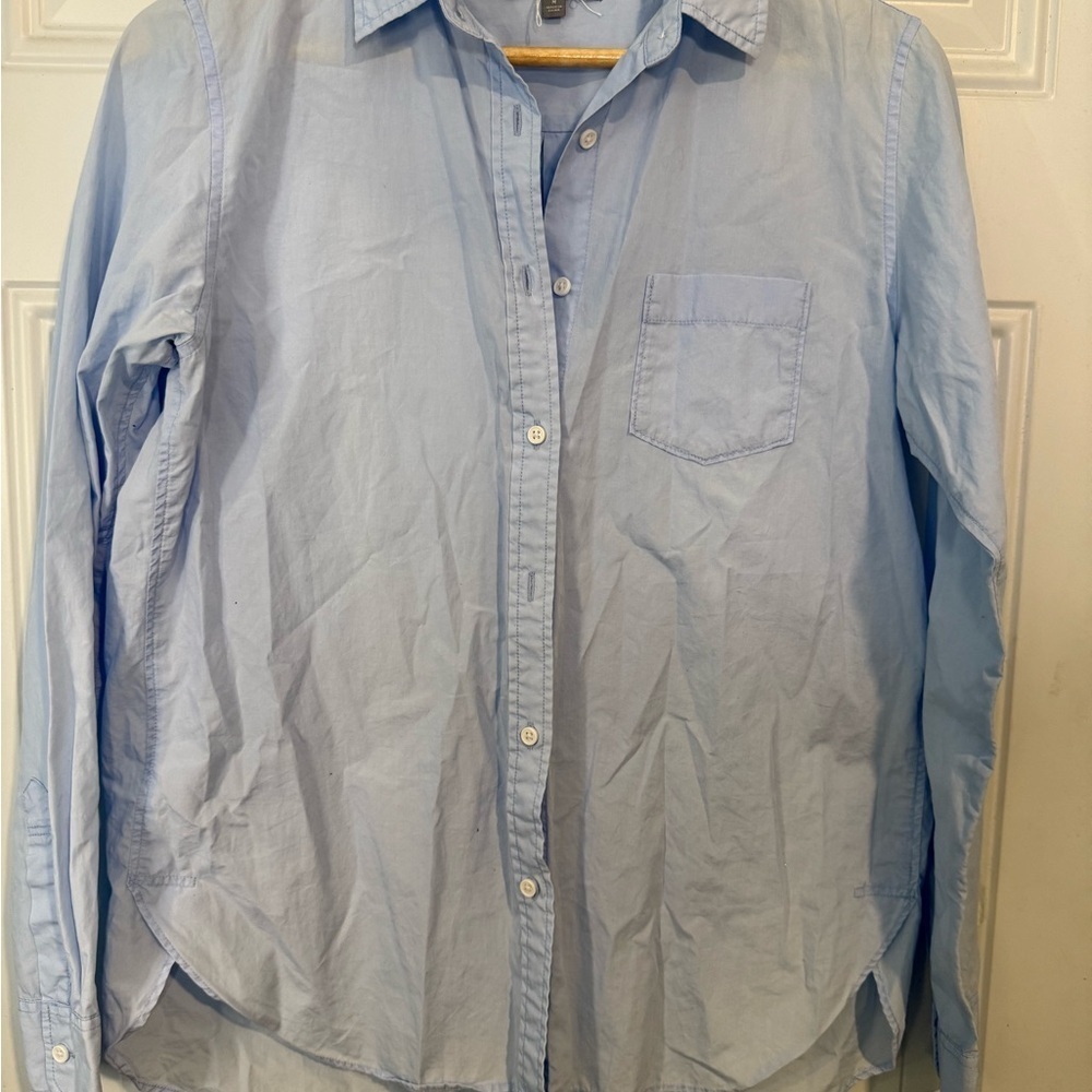 Casual Blue Button Down Shirt with Relaxed Fit